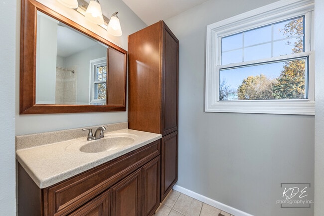 Building Photo - 350 Pearson Cir