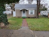 Building Photo - 1071 Sullivan Dr