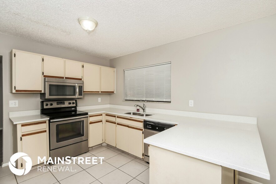 Building Photo - 829 Tampa Ave SE