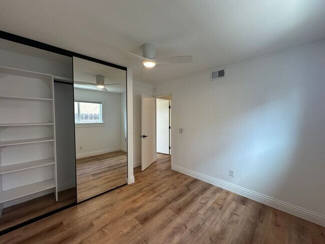 Building Photo - 731-731 Reef Dr