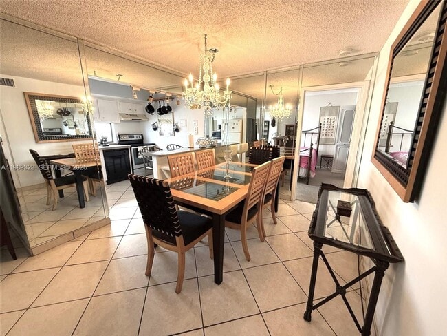 Building Photo - 17011 N Bay Rd