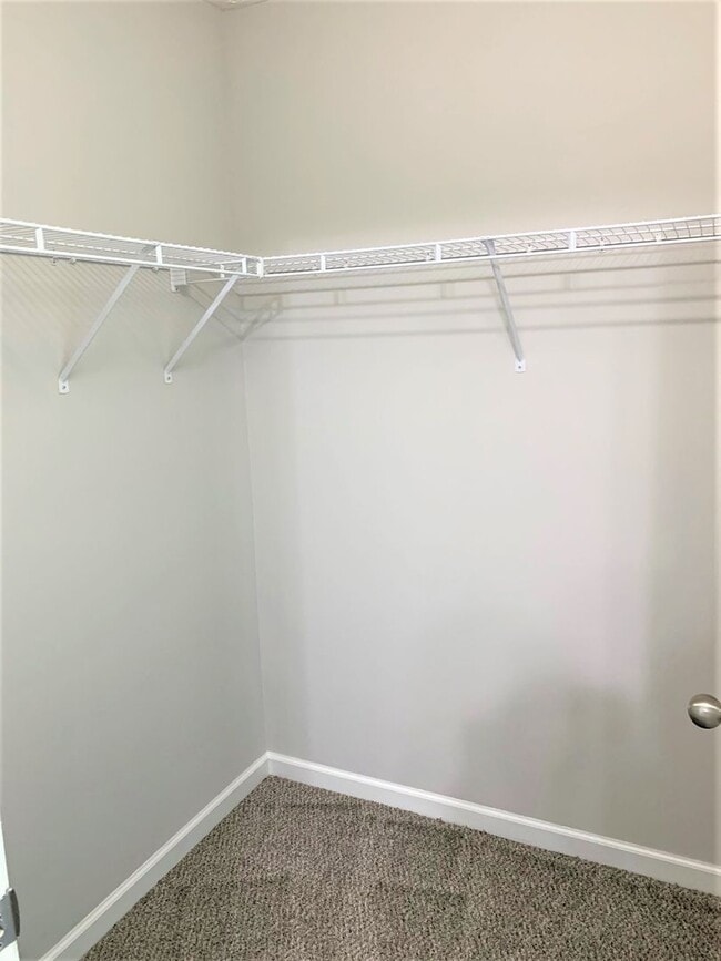 Building Photo - Two bedroom townhome for rent!