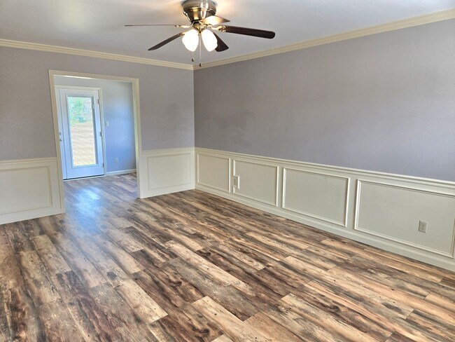 Building Photo - 4517 Crosland Dr