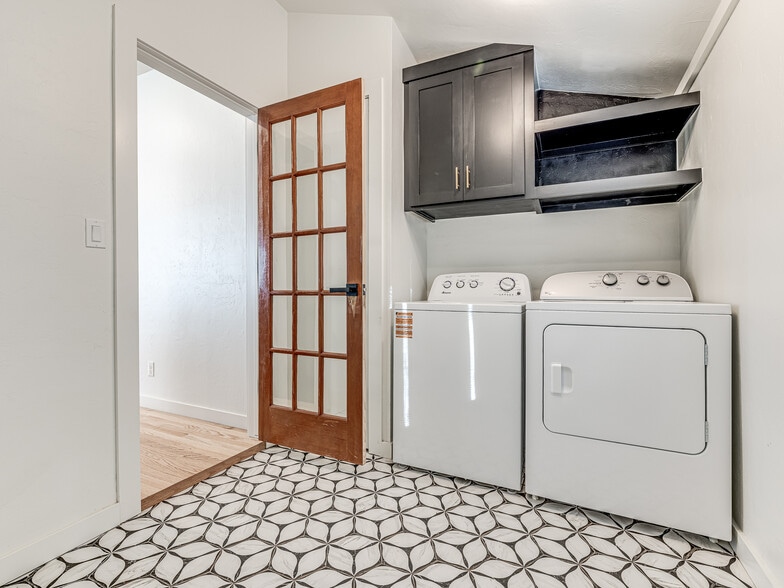 Building Photo - 828 NW 32nd St