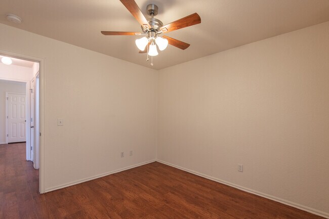 Building Photo - 17405 Bronze Ln