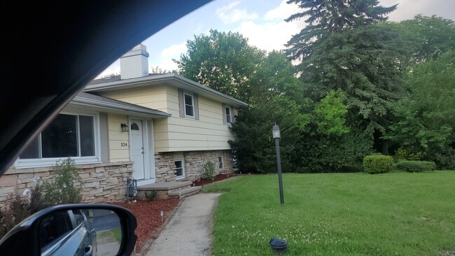 Primary Photo - 324 W Sunset Ave