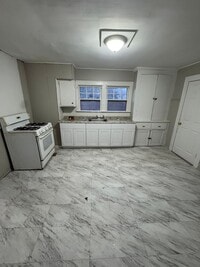 Building Photo - 41 Hobson Ave