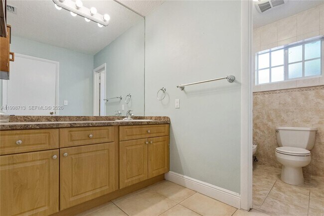 Building Photo - 1333 SW 16th St