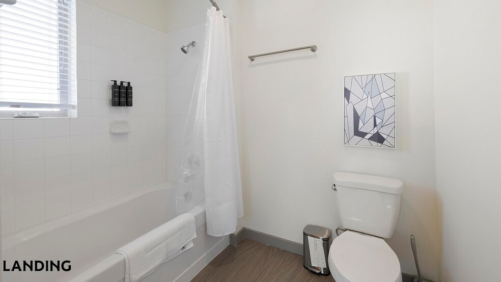 Building Photo - 101 S Center St