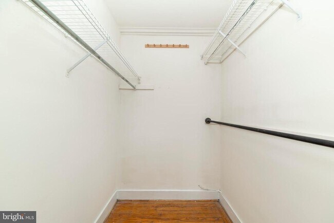 Building Photo - 2011 Spruce St