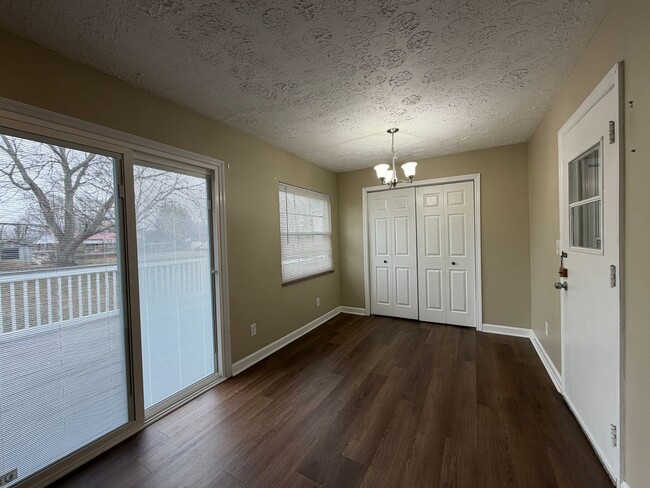 Building Photo - Nice 3 bedroom/1.5 bath home for rent in E. Morristown, Tennessee