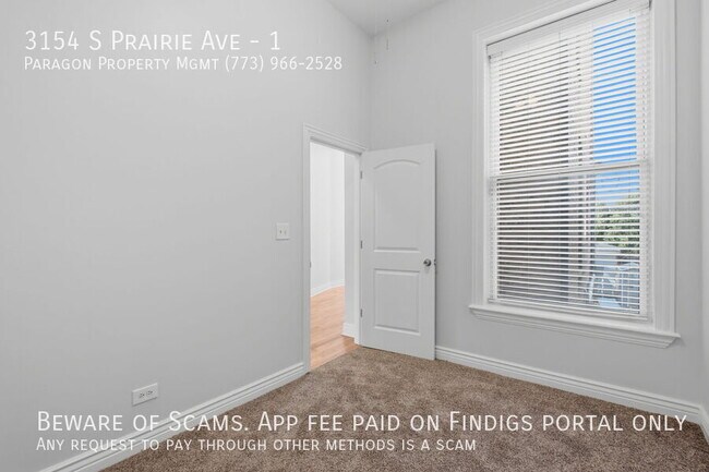 Building Photo - 3154 S Prairie Ave