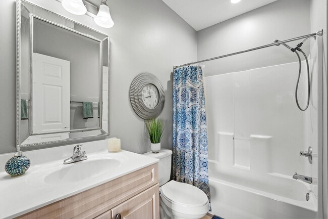 Building Photo - 4140 Hibiscus Dr