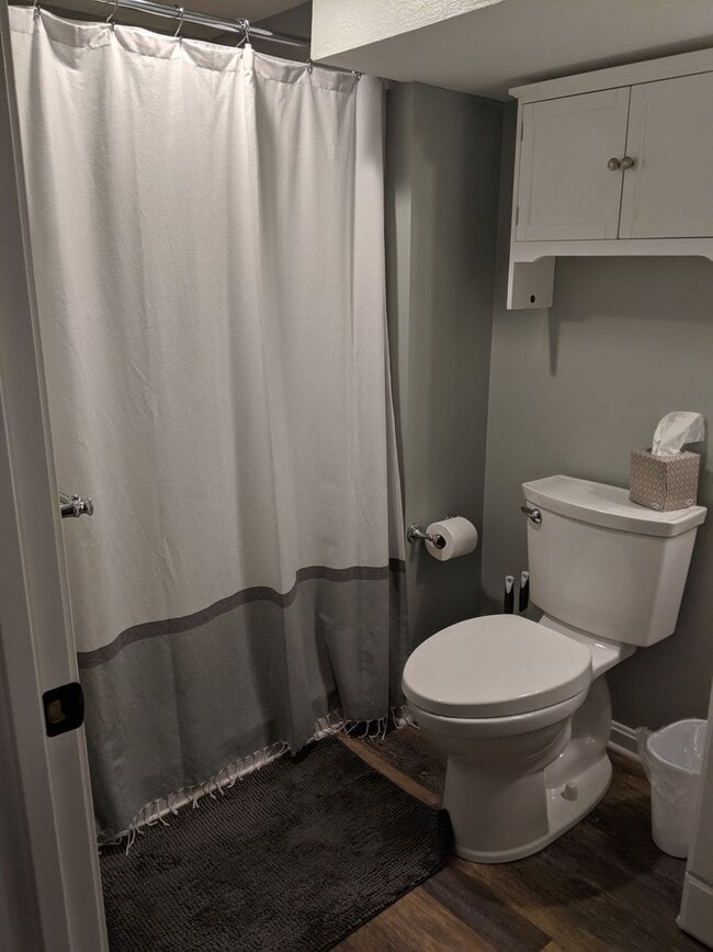Building Photo - Crescent Hill  Charming Three Bedroom Bung...