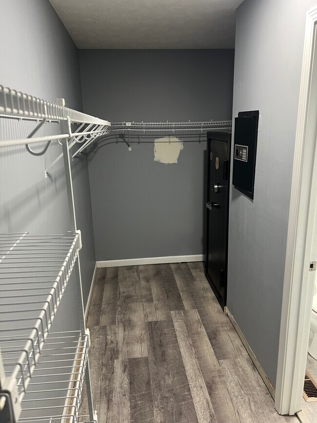 Building Photo - 1044 Cindy Jo Ct