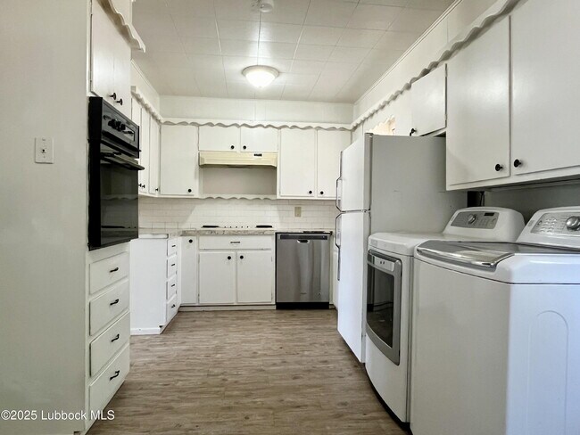 Building Photo - 2514 41st St