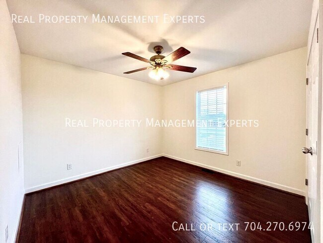 Building Photo - 133 Polaris Dr