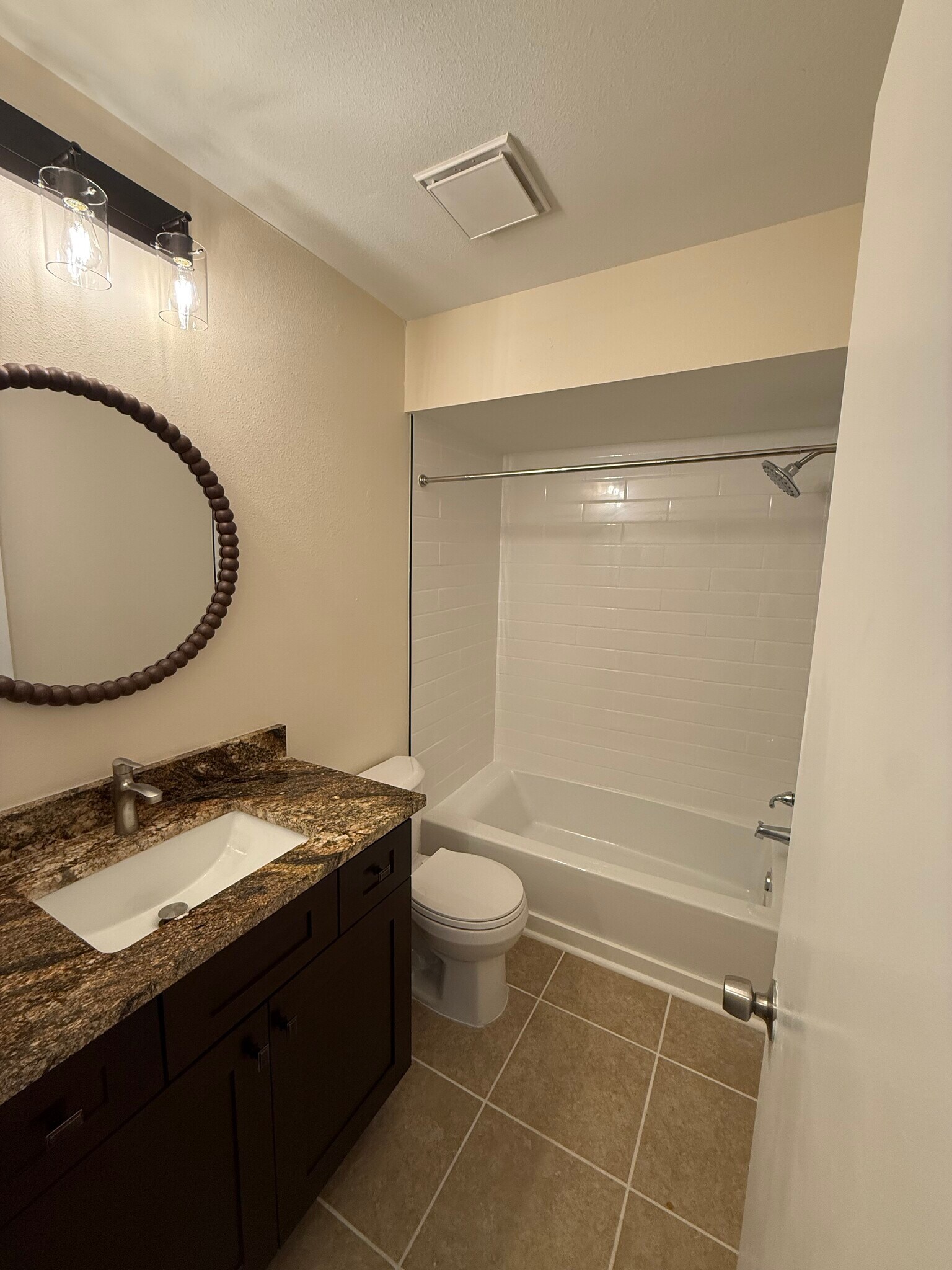 Building Photo - 2120 Corbin Pl