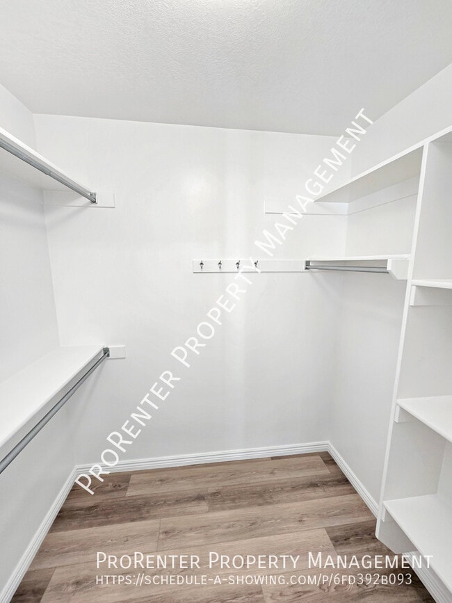 Building Photo - 652 W 800 N
