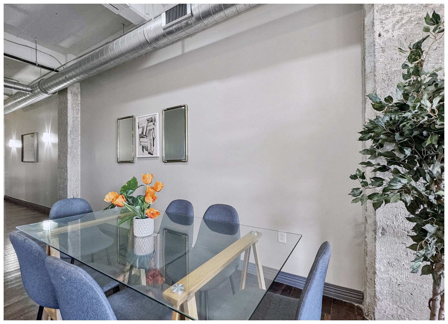 Building Photo - 555 Evergreen St