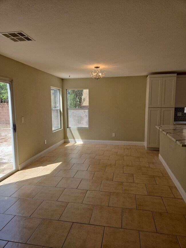 Building Photo - A Fabulous 4 Bedroom Home in Peccole Ranch