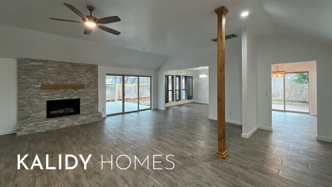 Building Photo - 12510 Maple Ridge Rd