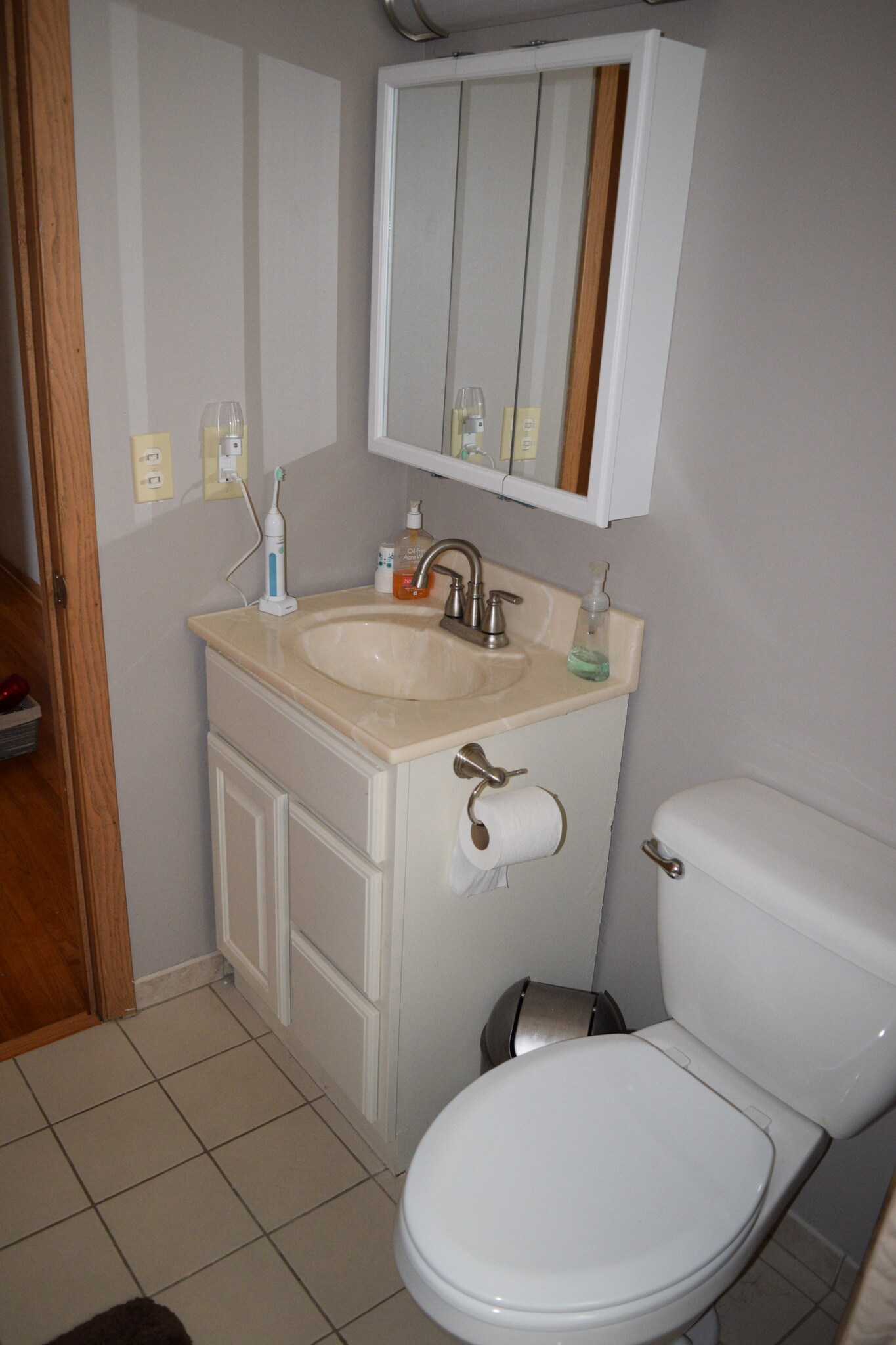 Building Photo - 1588 Case Ave