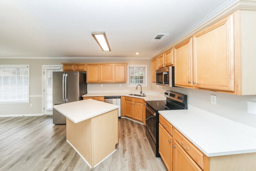 Building Photo - 9264 Tamhaven Dr