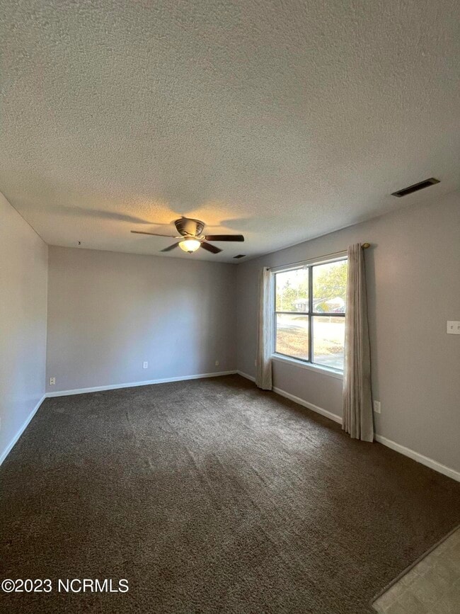 Building Photo - 1002 Stillwood Cir