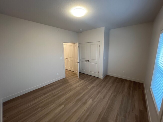 Building Photo - Reserve Arcola 3bd/2ba First Floor Unit
