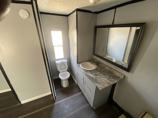 Building Photo - MOBILE HOME FOR RENT