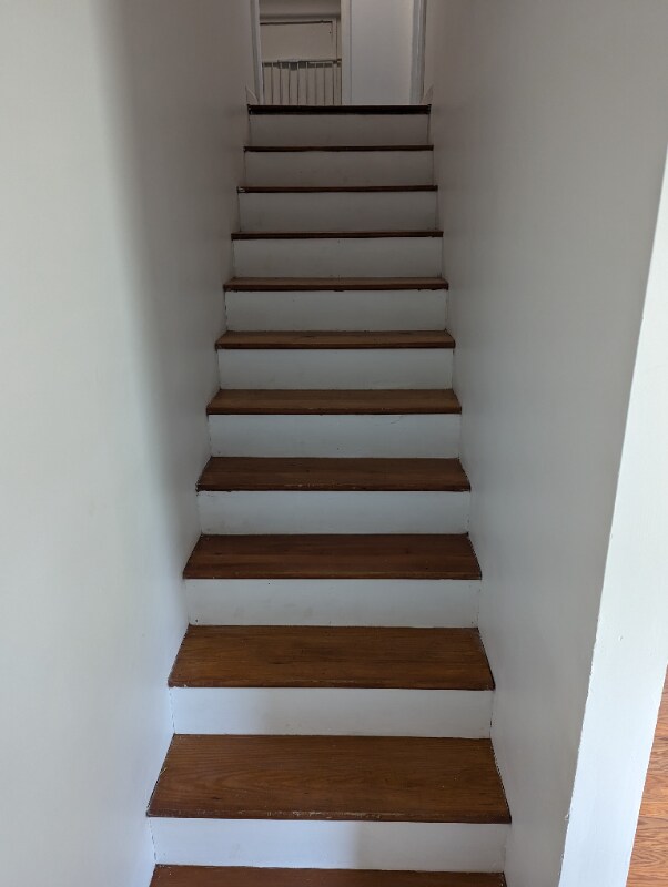 Building Photo - 608 N 10th St