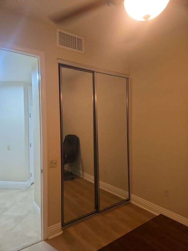 Building Photo - An Amazing Furnished 3 Bedroom Condo at La...