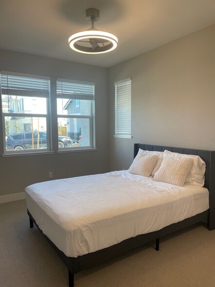 Building Photo - 2850 Lumin Ct