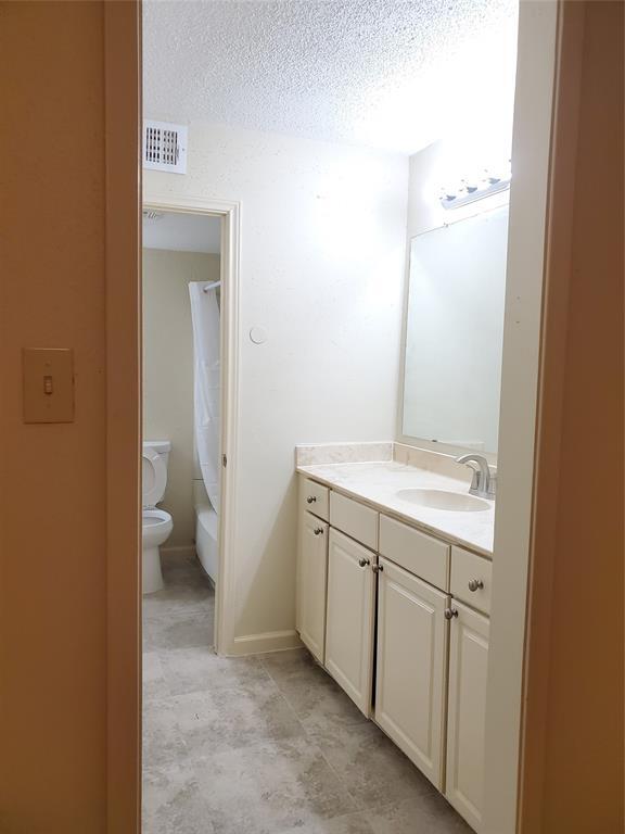 Building Photo - 12235 Sandpiper Dr
