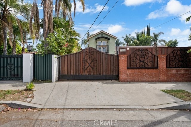 Building Photo - 13936 Magnolia Blvd