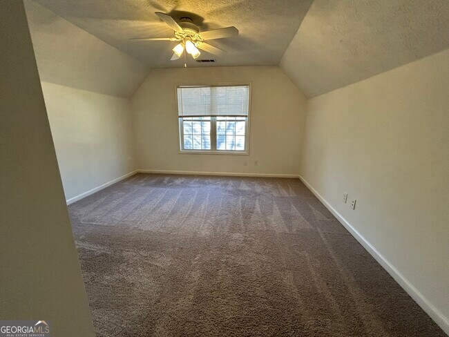 Building Photo - 2022 Whitfield Ln