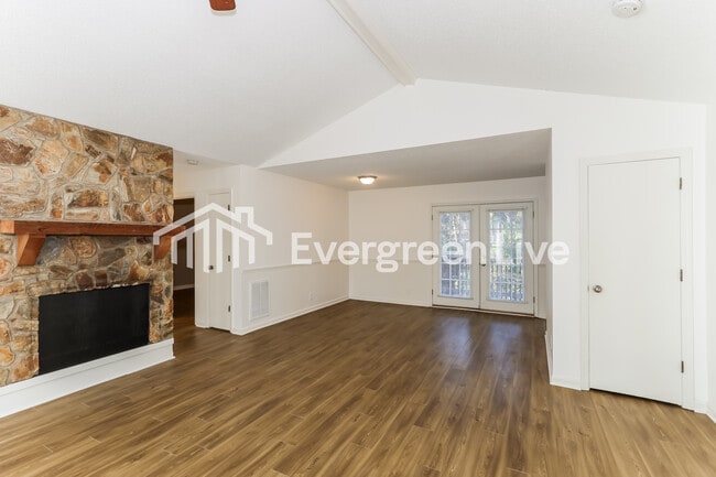 Building Photo - 1028 Thurmond St