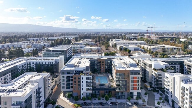 Building Photo - 3578 Rambla Pl