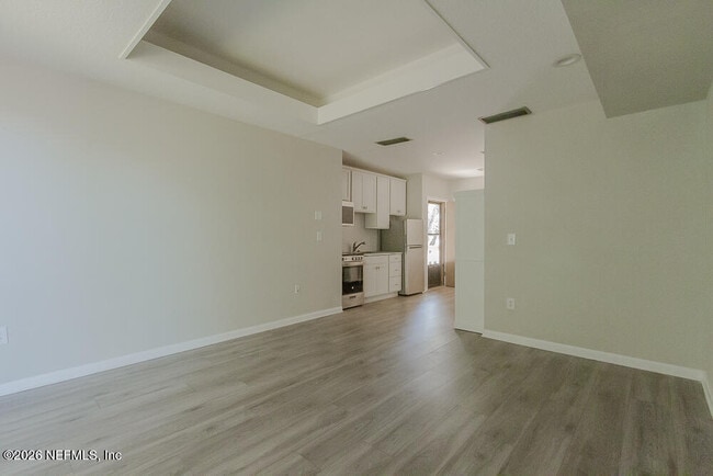 Building Photo - 2920 Ravines Rd