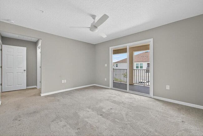 Building Photo - 9415 Randal Park Blvd