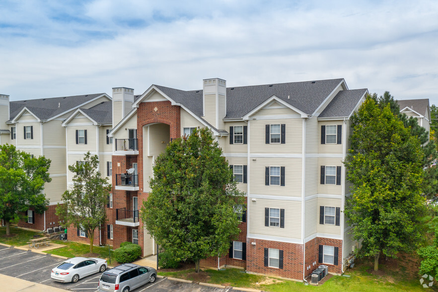 Primary Photo - Autumn Oaks Apartments