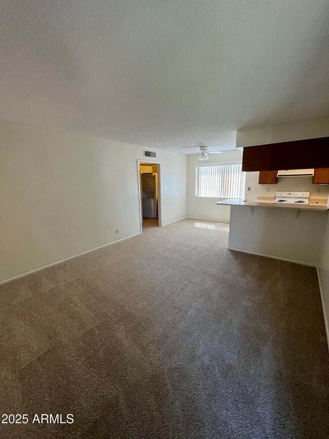Building Photo - 1111 E University Dr