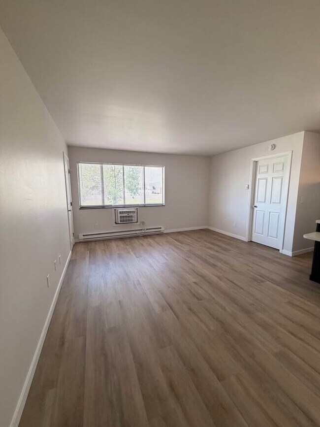 Interior Photo - Holly Apartments