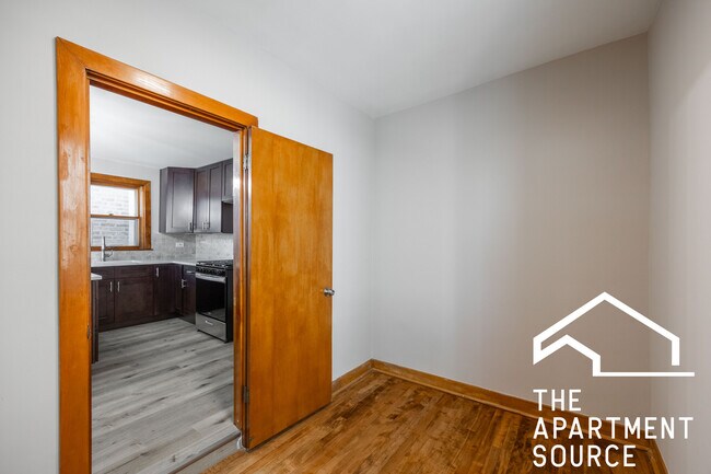 Building Photo - 2040 W Cullerton St