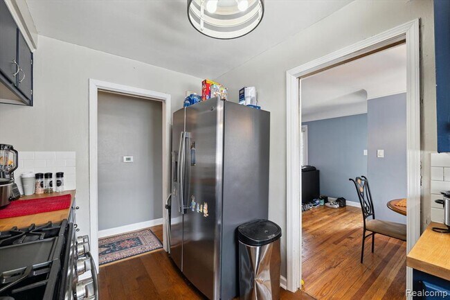 Building Photo - 452 Sunningdale Dr