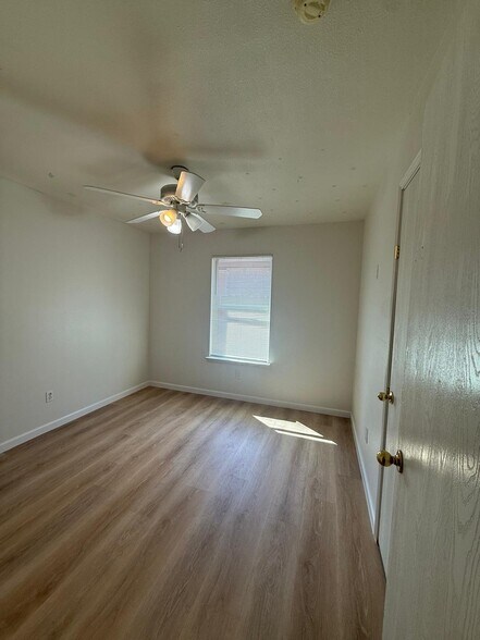 Building Photo - 4915 Fortuna Pl