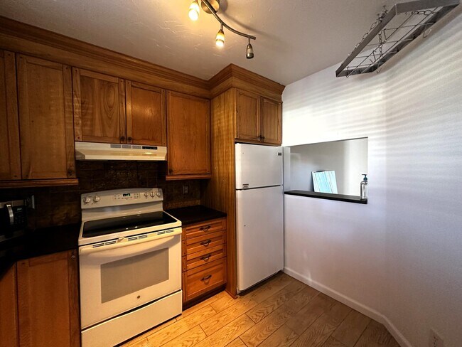 Building Photo - 21904 Lake Forest Cir