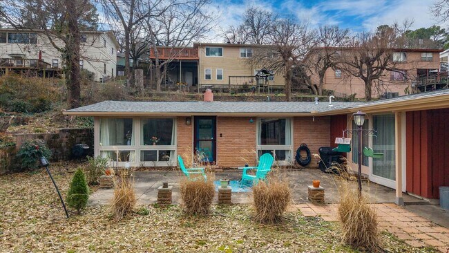 Building Photo - 1512 Waterside Dr