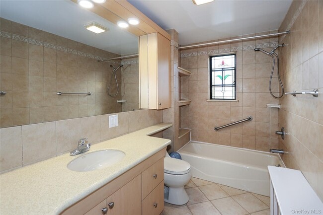 Building Photo - 67-47 Kessel St